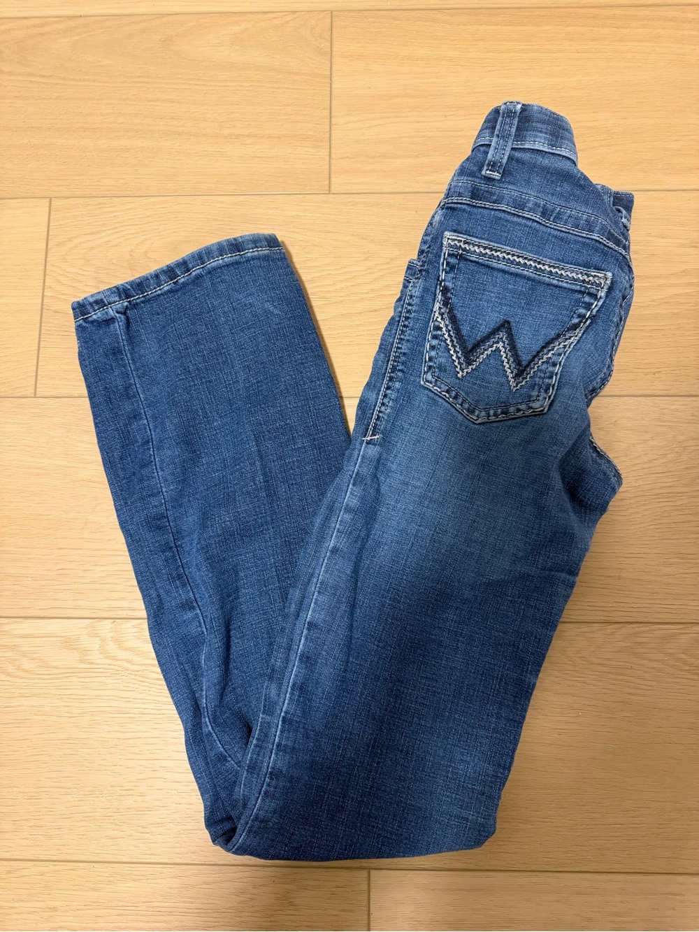 Wrangler Women's Bootcut Jeans in Medium Blue with Embroidered Back Pocket